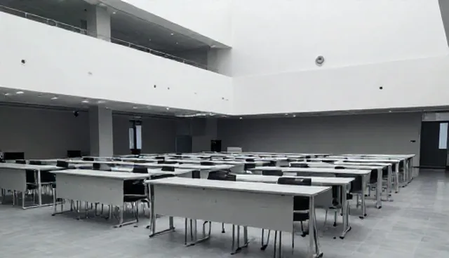 公务员考试课程:学习支持性能与适用条件分析